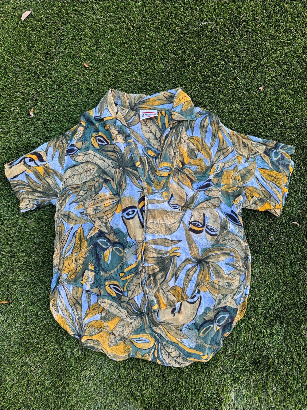 Vintage Tropical Short-Sleeve Button-Down Shirt in Blue, Green & Yellow